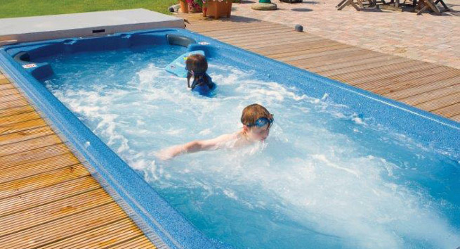Oasis-Hot-Tubs-Swim-spas-kent-swimming