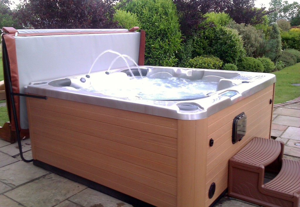 Oasis-Hot-Tubs-Gallery-Margate-Kent-hot-tub | Oasis Hot Tubs