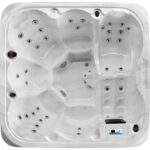 Ocean Holiday Let 6 Seater Hot Tub